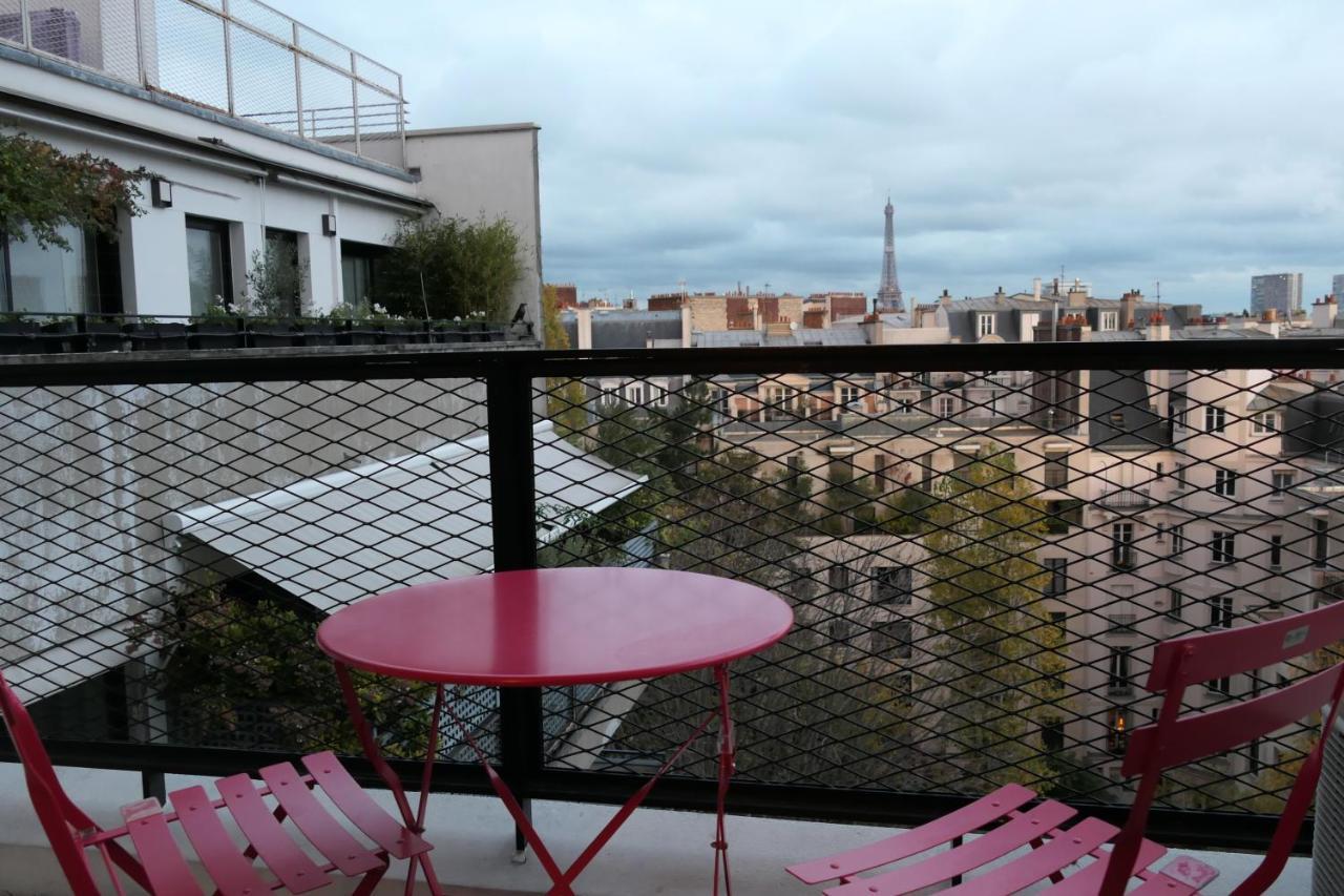 Eiffel Tower Studio Lacoste Paris Bagian luar foto